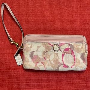 COACH WRISTLET/WALLET